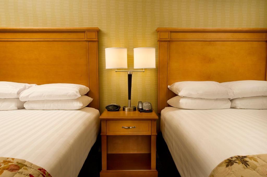 Pear Tree Inn Mcallen McAllen Room photo